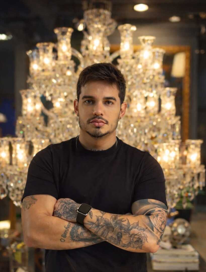 Retrato de Anderson, barbeiro(a) da Barbearia Carvão