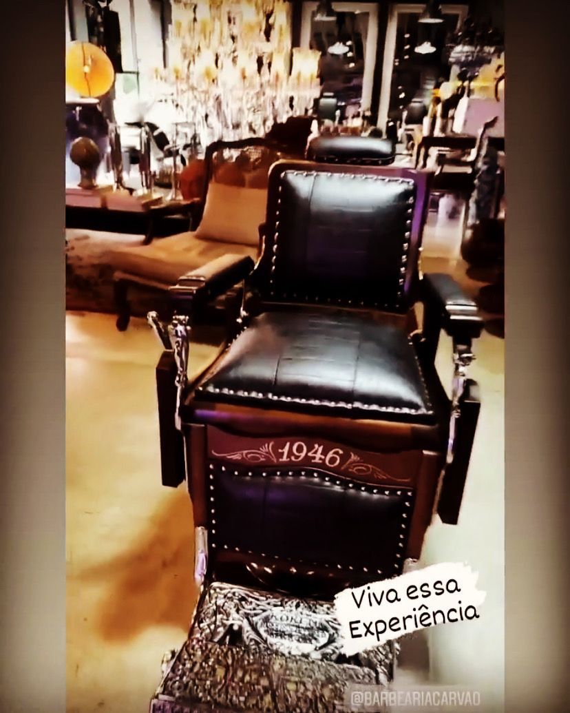 Cadeira de barbeiro clássica 1946 em couro