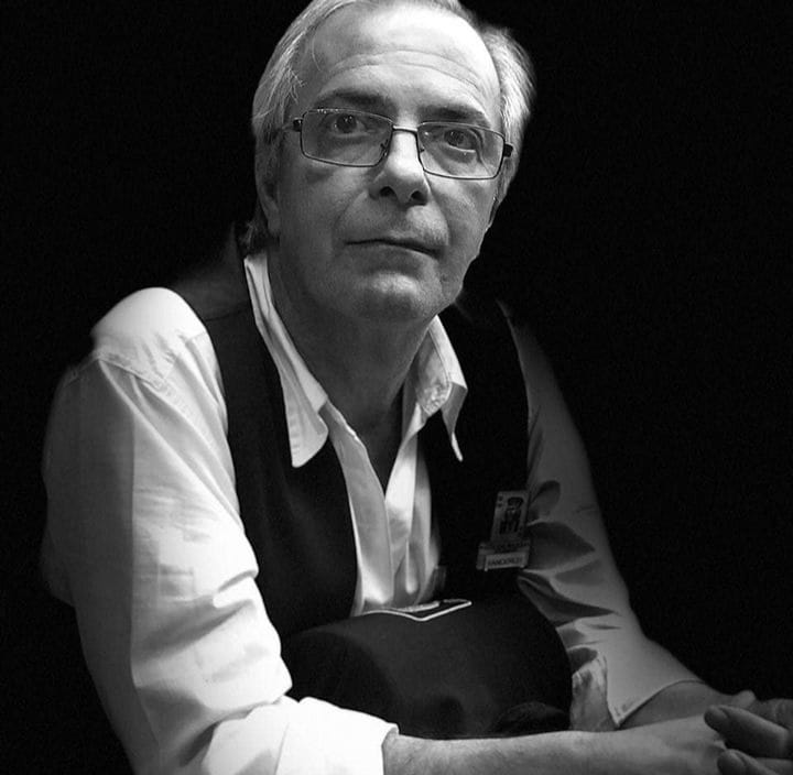 Retrato de Vanderlei, barbeiro(a) da Barbearia Carvão